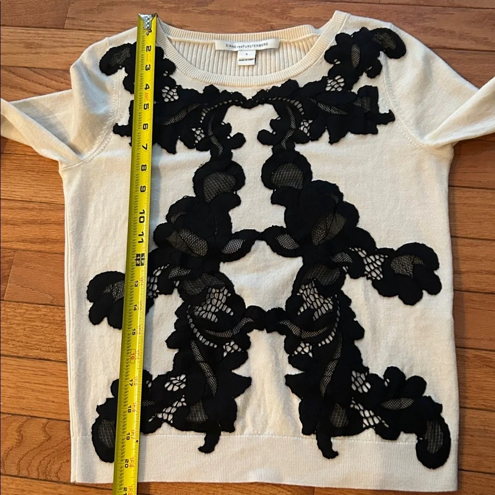 DIANE VON FURSTENBERG Shana Wool blend Sweater Ivory with Black Lace Appliqué S